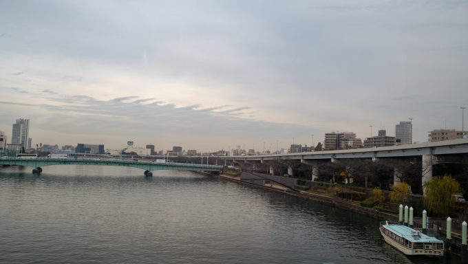 鉄道乗車記録の写真:車窓・風景(4)        「出発するとすぐ墨田川を渡ります」