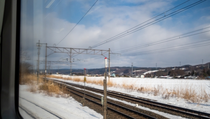 鉄道乗車記録の写真:車窓・風景(10)        「旧東北本線であるいわて銀河鉄道線と別れ、ほぼ90度左にカーブします。」