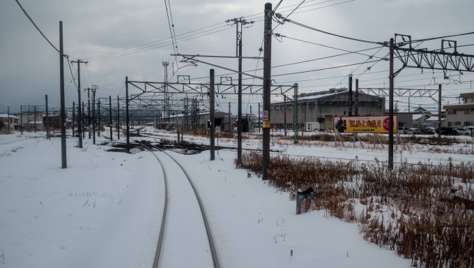 鉄道乗車記録の写真:車窓・風景(3)        「信越本線と分岐します」