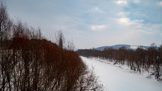 鉄道乗車記録の写真:車窓・風景(5)        「完全に雪に埋まっていますが、牛朱別川というれっきとした一級河川です」