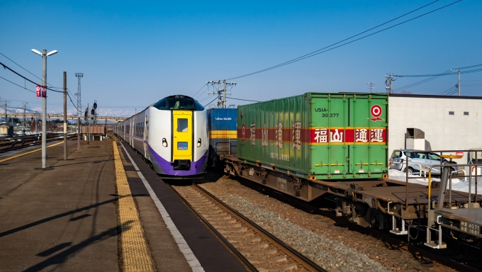 鉄道乗車記録の写真:乗車した列車(外観)(3)        「やって来たのは261系スーパー北斗」