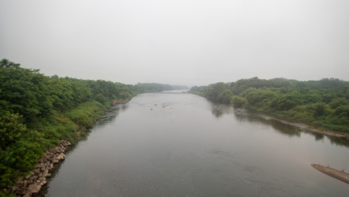 鉄道乗車記録の写真:車窓・風景(7)        「大館の街を抜けて米代川を渡ります。」