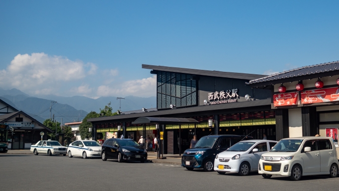 鉄道乗車記録の写真:駅舎・駅施設、様子(10)        「バスに乗換えて三峰神社へ」