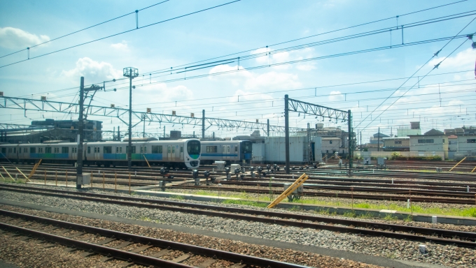 鉄道乗車記録の写真:車窓・風景(13)        「上石神井駅を出るとすぐ目に入るのが上石神井車両基地。」
