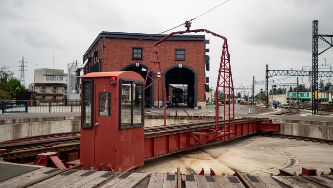 鉄道乗車記録の写真:駅舎・駅施設、様子(19)        「転車台と扇形庫」