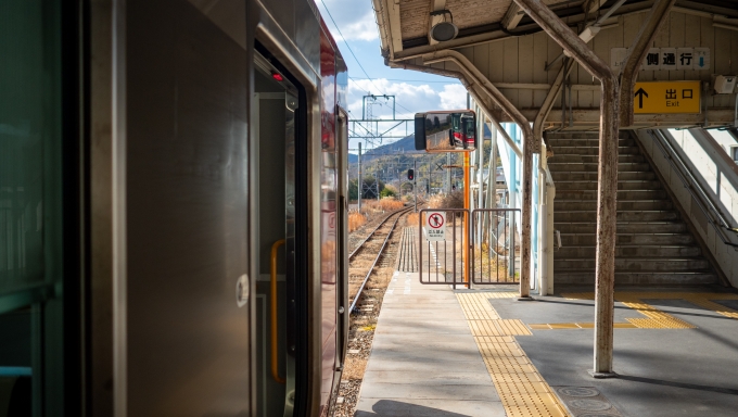 鉄道乗車記録の写真:駅舎・駅施設、様子(14)        「竹原駅で列車の交換待ちです。」
