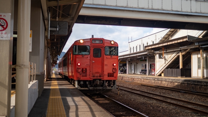 鉄道乗車記録の写真:乗車した列車(外観)(19)     「三次駅に到着。」