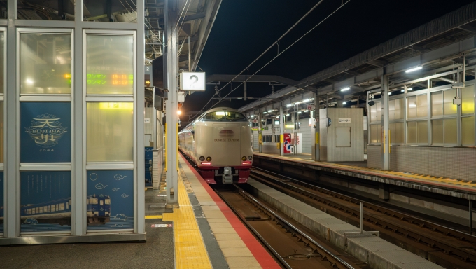 鉄道乗車記録の写真:列車・車両の様子(未乗車)(3)     「ホームに上がると、サンライズ出雲が東京に向けて発っていくところでした。」