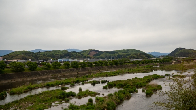 鉄道乗車記録の写真:車窓・風景(10)        「梶並川を渡ります。」