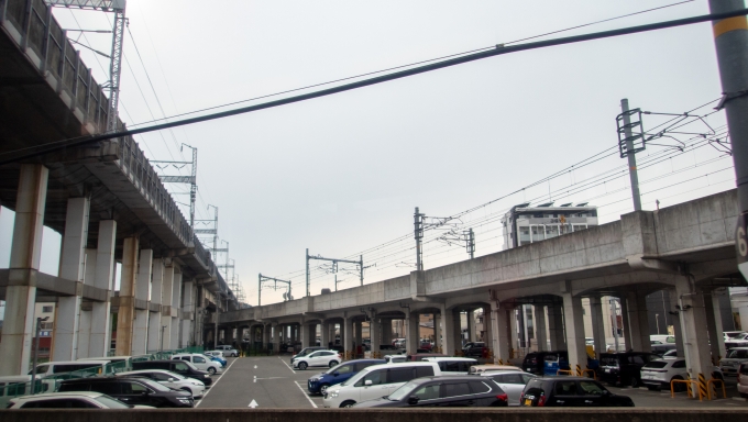 鉄道乗車記録の写真:車窓・風景(4)        「山陽本線･姫新線、山陽新幹線と続けて潜ります。」