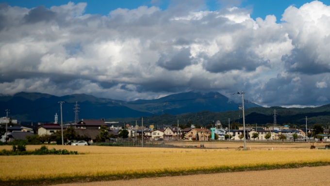 鉄道乗車記録の写真:車窓・風景(2)        「磐梯山方向
現像時に会津若松城が写っていることに気付きました(笑)」