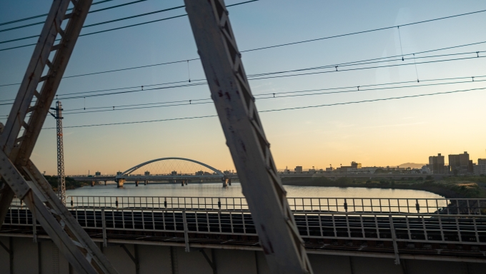 鉄道乗車記録の写真:車窓・風景(5)        「淀川を渡り大阪を離れます」