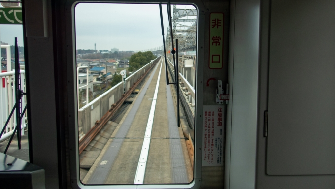 鉄道乗車記録の写真:車窓・風景(7)        「この先で東北新幹線は右方向にそれていき、上越・北陸新幹線に沿って進みます。」