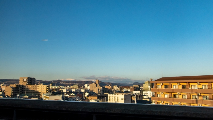 鉄道乗車記録の写真:車窓・風景(3)        「遠くに蔵王連峰を望みながら仙台の街を抜けていきます」