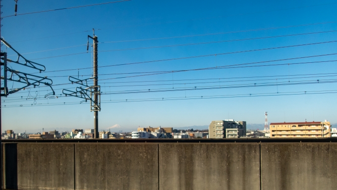 鉄道乗車記録の写真:車窓・風景(6)        「大宮駅の手前辺りからは富士山が遠くに望めます。冬の朝がよく見える気がします」