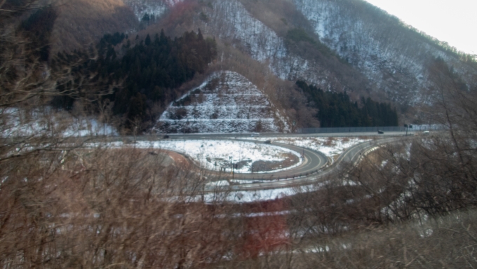 鉄道乗車記録の写真:車窓・風景(8)        「釜石道の滝観洞IC」