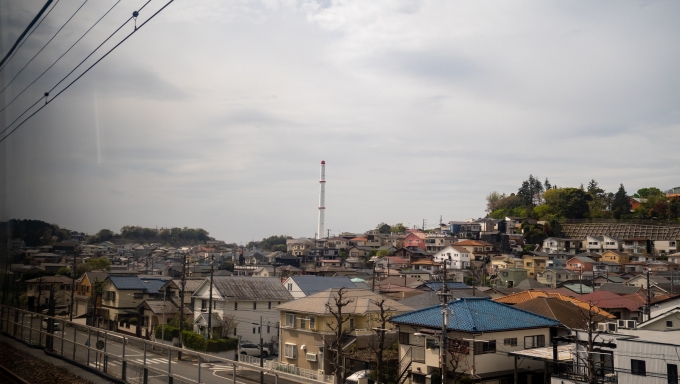 鉄道乗車記録の写真:車窓・風景(5)        「藤沢の大きな煙突」