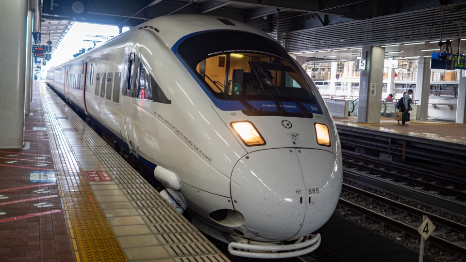 鉄道乗車記録「博多駅から長崎駅」乗車した列車(外観)の写真(1) by くろまこ 撮影日時:2021年04月24日