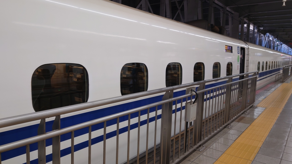 鉄道乗車記録「博多駅から岡山駅」乗車した列車(外観)の写真(1) by river180 撮影日時:2022年04月