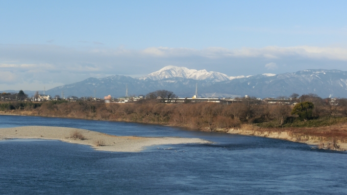 鉄道乗車記録の写真:車窓・風景(6)        「木曽川と伊吹山」