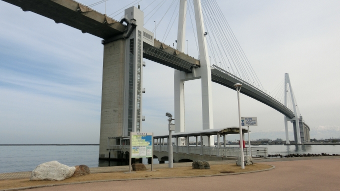 鉄道乗車記録の写真:旅の思い出(7)        「新湊大橋（あいの風プロムナード）」