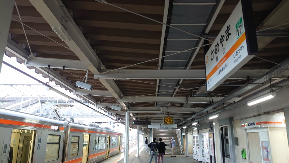 鉄道乗車記録「亀山駅から名古屋駅」駅名看板の写真(2) by river180 撮影日時:2021年04月