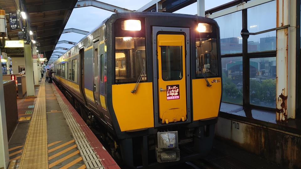 鉄道乗車記録「鳥取駅から智頭駅」乗車した列車(外観)の写真(1) by river180 撮影日時:2021年11月