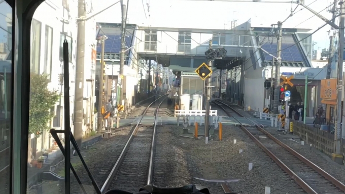 鉄道乗車記録の写真:車窓・風景(1)          「前面展望映像より、野方駅到着前のカット。」