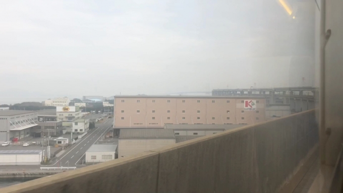 鉄道乗車記録の写真:車窓・風景(1)          「車窓映像より、宇多津駅発車後デルタ線へ向かう場面のカット。」