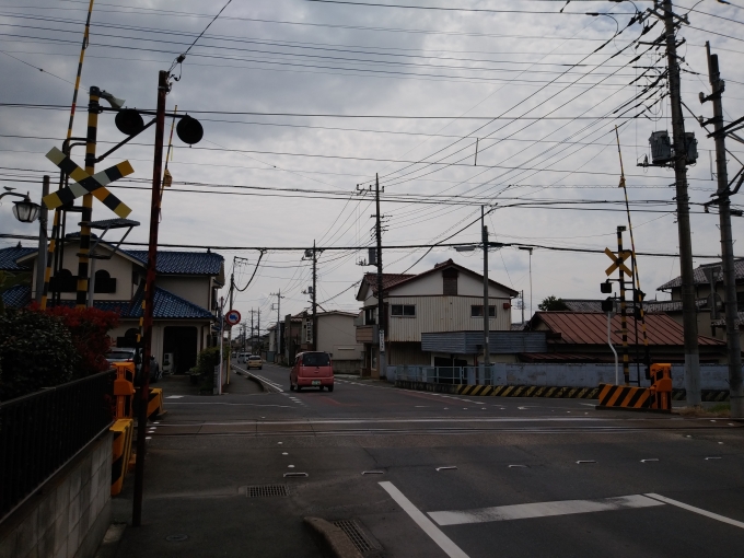 鉄道乗車記録の写真:駅舎・駅施設、様子(2)        「電鐘式踏切、富士山下駅に隣接している」