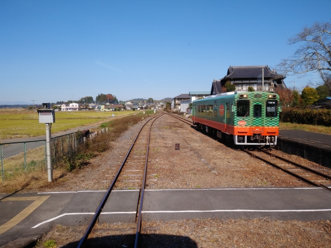 鉄道乗車記録の写真:車窓・風景(16)        「真岡方面列車との待ち合わせ」