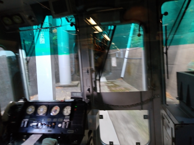 鉄道乗車記録の写真:車窓・風景(4)        「トンネル入口　」