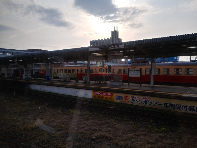 鉄道乗車記録の写真:車窓・風景(2)        「五井駅停車中に小湊鉄道ホームを撮影」