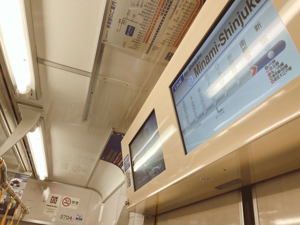 鉄道乗車記録「南新宿駅から新宿駅」車両銘板の写真(1) by べぇこん 撮影日時:2021年12月29日