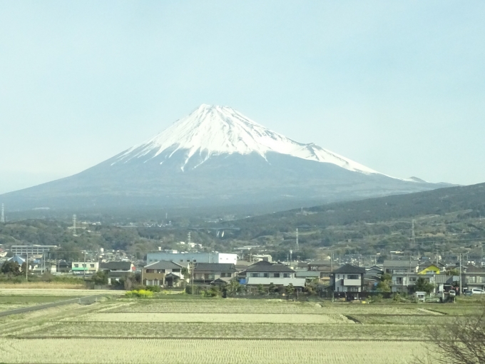 鉄道乗車記録の写真:車窓・風景(1)     「この日は良く晴れて富士山も頂上までよく見えた」