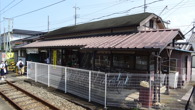 鉄道乗車記録の写真:車窓・風景(3)        「上州福島駅の木造駅舎を車内より」