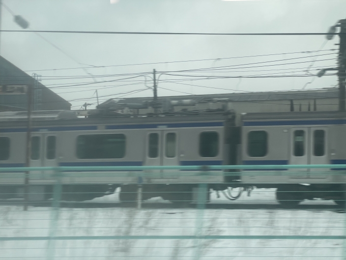 鉄道乗車記録の写真:車窓・風景(1)        「土崎から泉外旭川間にはJR東日本の秋田総合車両センターがあります。
車窓から少しだけ見えますが、この時は勝田車のE531系が入場していました。」