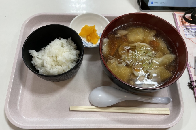 鉄道乗車記録の写真:駅弁・グルメ(1)     「遠野駅近くのショッピングセンターでひっつみを食べました。」