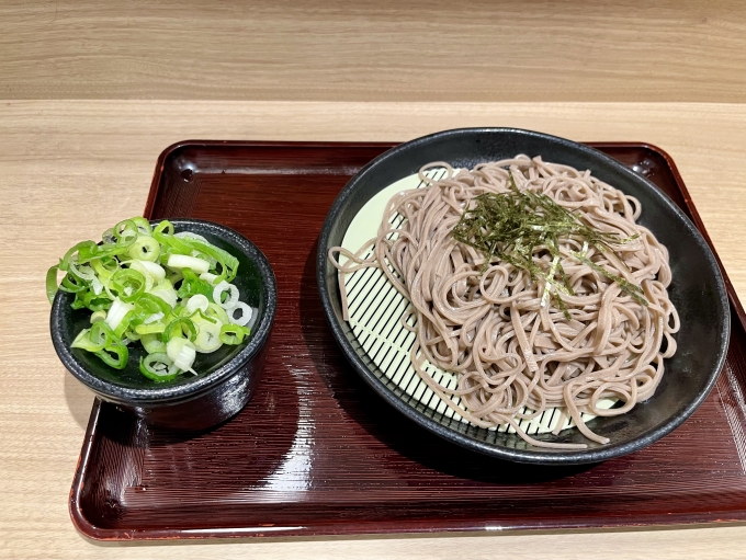鉄道乗車記録の写真:駅弁・グルメ(1)        「新潟駅の駅そばでざるそばを食べました。」