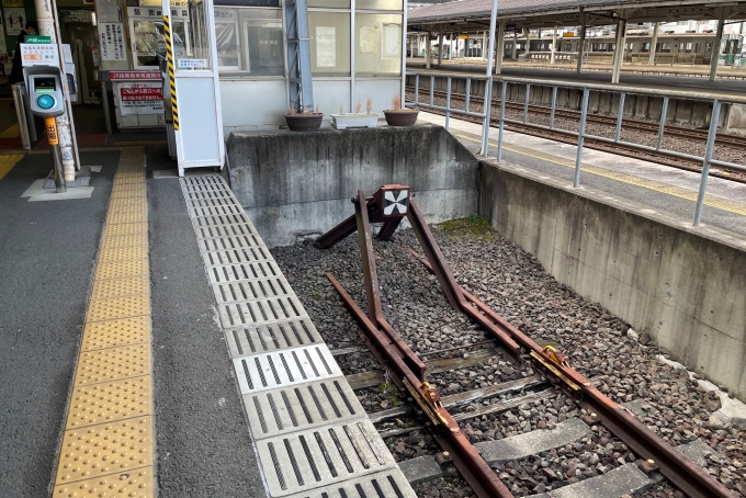 鉄道乗車記録の写真:駅舎・駅施設、様子(5)        「車止め」