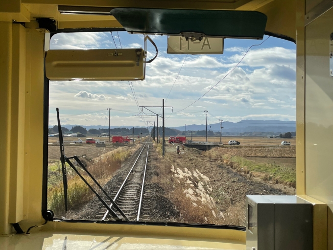 鉄道乗車記録の写真:車窓・風景(2)        「沿線野焼きのため緊急停止中」