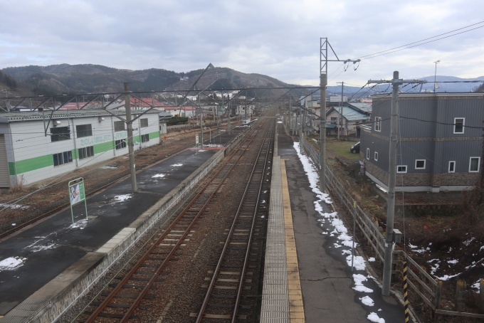 鉄道乗車記録の写真:駅舎・駅施設、様子(2)        「跨線橋より秋田方面」