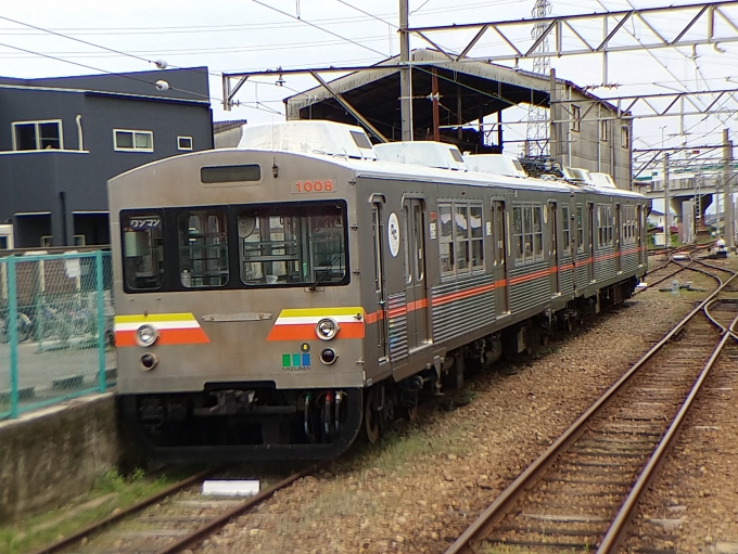 鉄道乗車記録の写真:列車・車両の様子(未乗車)(6)        「東急7000系の先頭車化改造をした編成です。」
