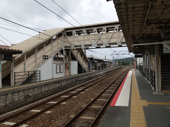 鉄道乗車記録の写真:駅舎・駅施設、様子(9)        「粟生駅の跨線橋です。」