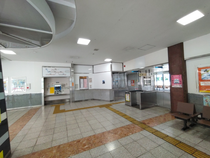 鉄道乗車記録の写真:駅舎・駅施設、様子(6)        「JR鳥羽駅のコンコースです。」