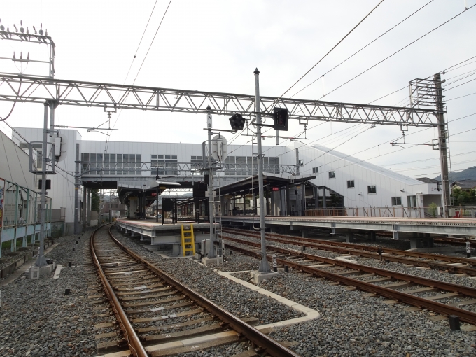鉄道乗車記録の写真:駅舎・駅施設、様子(4)        「神戸側からの大塩駅全景です。」