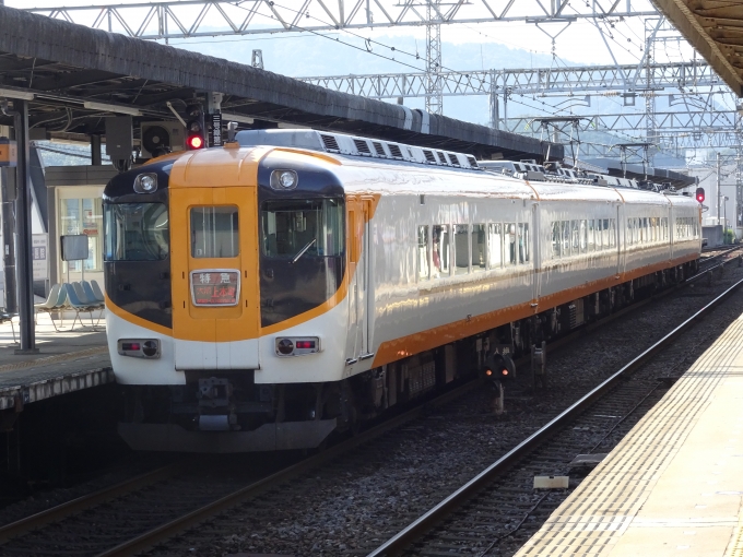 鉄道乗車記録の写真:列車・車両の様子(未乗車)(6)        「名張始発の大阪上本町行き特急です。(12410系)」