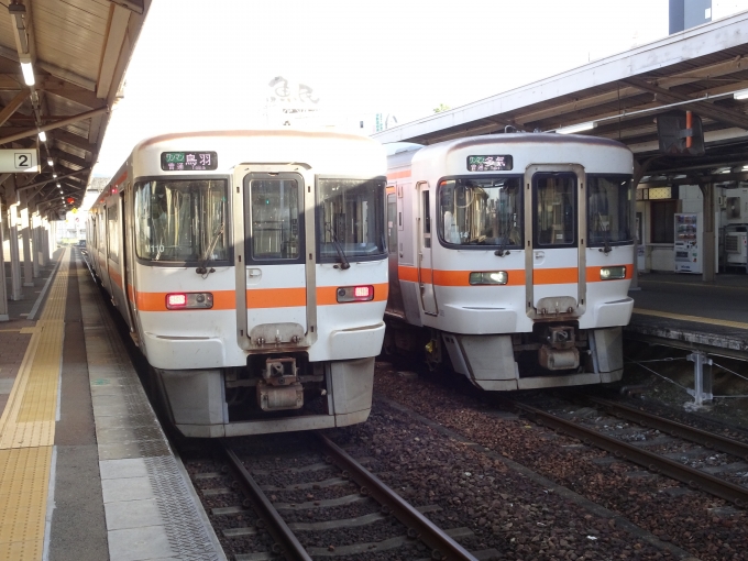 鉄道乗車記録の写真:乗車した列車(外観)(3)        「伊勢市に着きました。」
