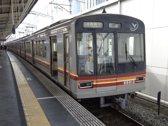 鉄道乗車記録の写真:列車・車両の様子(未乗車)(2)        「未更新の大阪メトロ66系です。」