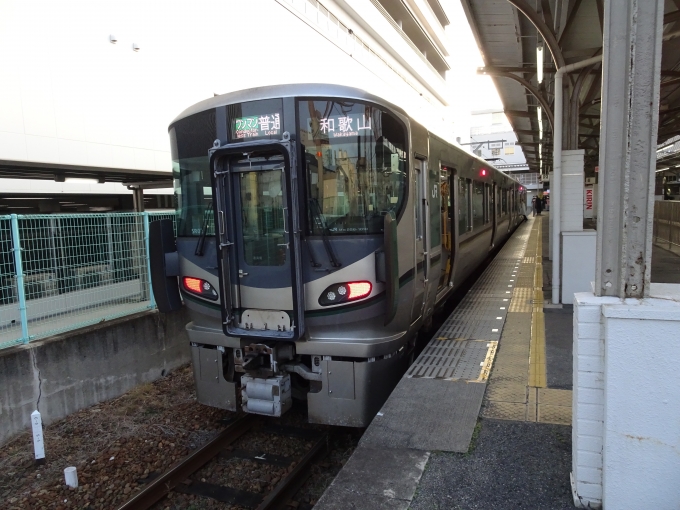 鉄道乗車記録の写真:乗車した列車(外観)(1)        「同じ編成が和歌山と和歌山市の間を往復していました。」
